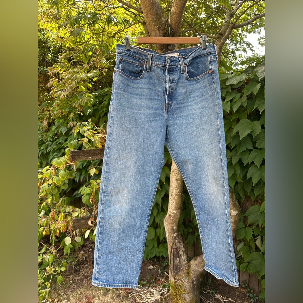 Levi's Wedgie Straight Light Wash Jeans